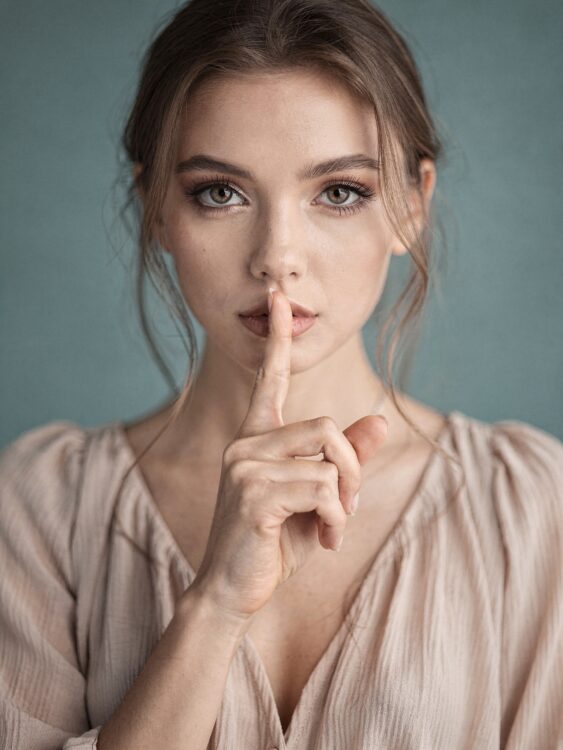 young women shushing